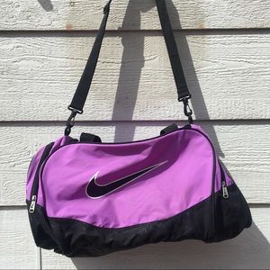 NIKE DUFFLE BAG